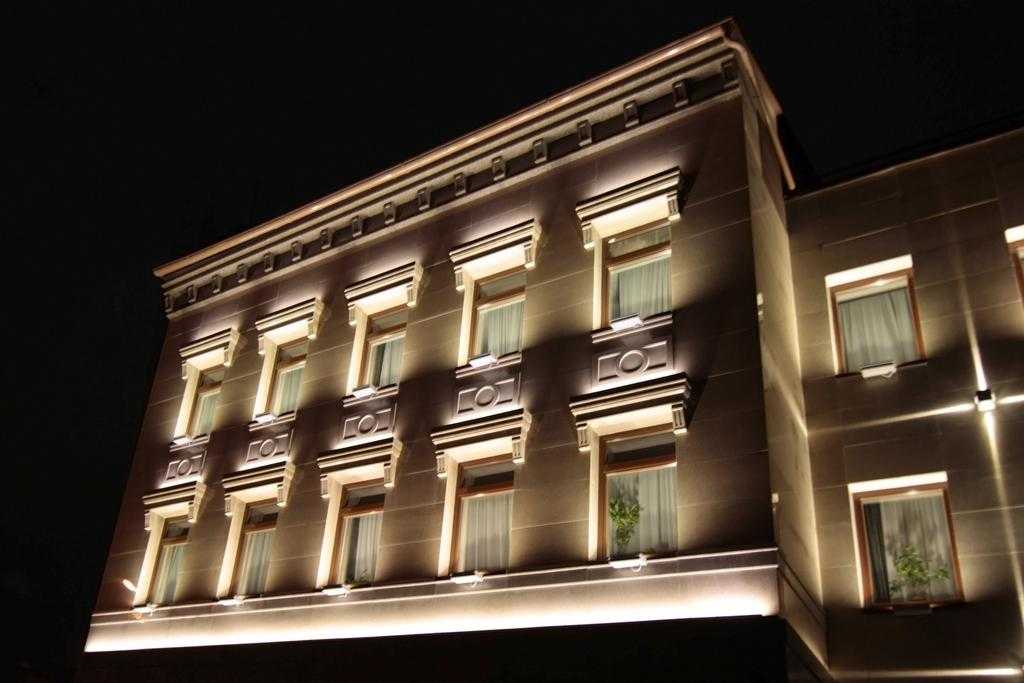 Архитектурная подсветка зданий и сооружений в москве. декоративное освещение фасадов