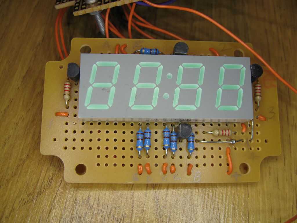 Часы с термометром на atmega8. двухканальный термометр, часы на atmega8, ds18b20, ds1307, lcd1602