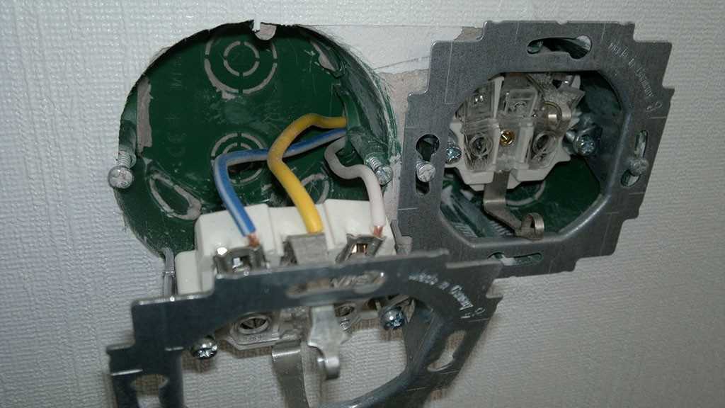 Как подключить несколько розеток от одного провода? схемы подключения и соединения