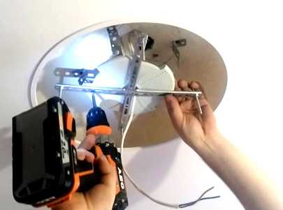 Как снять люстру с потолка своими руками: пошаговая инструкция