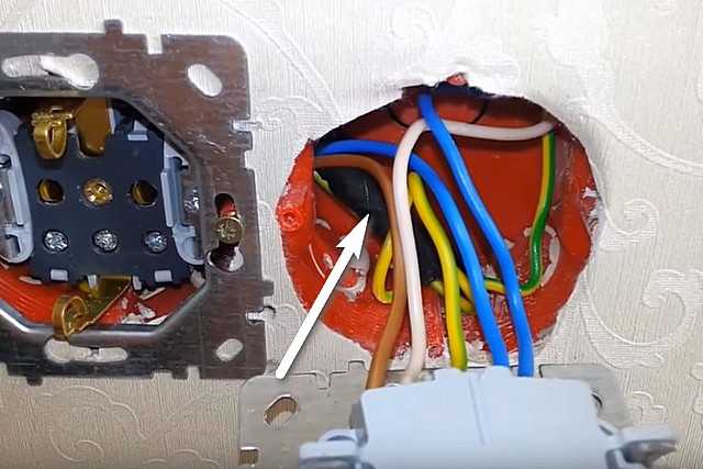 Подключение трехклавишного выключателя в блоке с розеткой и без нее