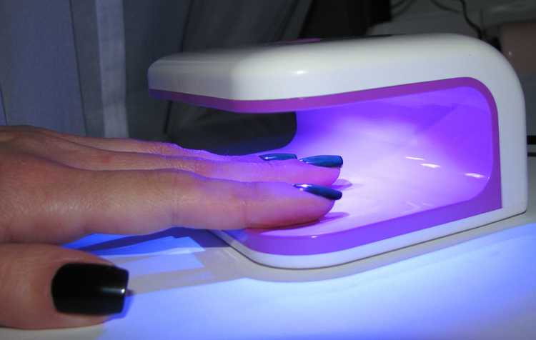 Как сделать ультрафиолетовую лампу для сушки ногтей?