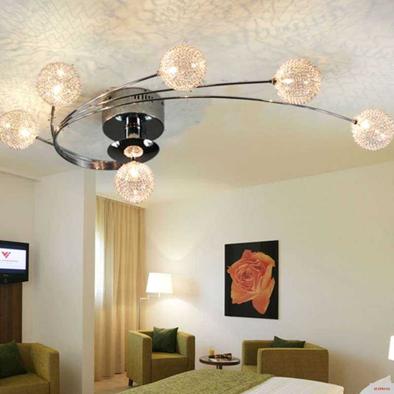 Люстры в гостиную с низким потолком (48 фото): плоские и другие потолочные современные люстры в зал с низким потолком