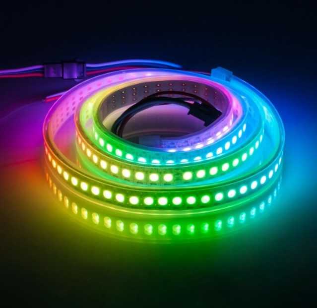 В статье раскрывается тема использования светодиодных лент в условиях улицы Сферы применения, особенности монтажа и правила подключения LED систем