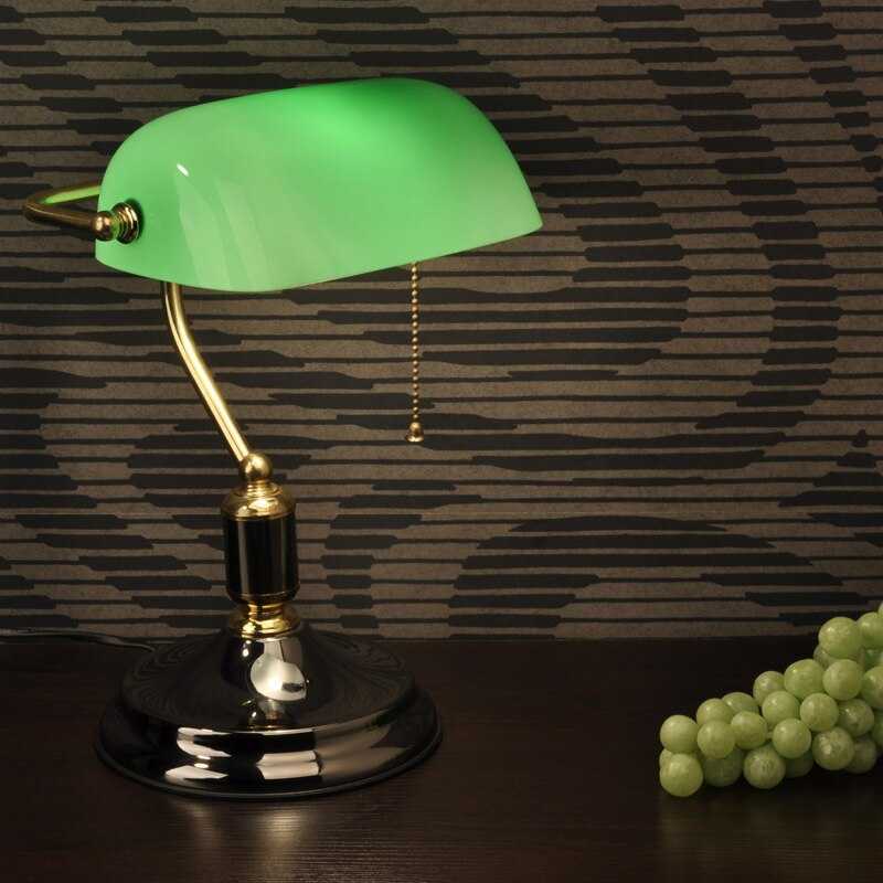 Зеленая настольная лампа: светильник с плафоном в стиле «ретро» зеленого цвета на стол
