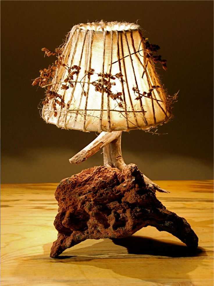 Деревянные люстры (83 фото): современные потолочные светильники из дерева под старину, необычные светлые модели, подвесные лампы с деревянными элементами