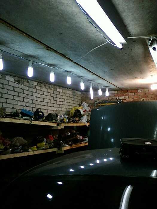 Какое лучше выбрать освещение для гаража и как правильно сделать своими руками