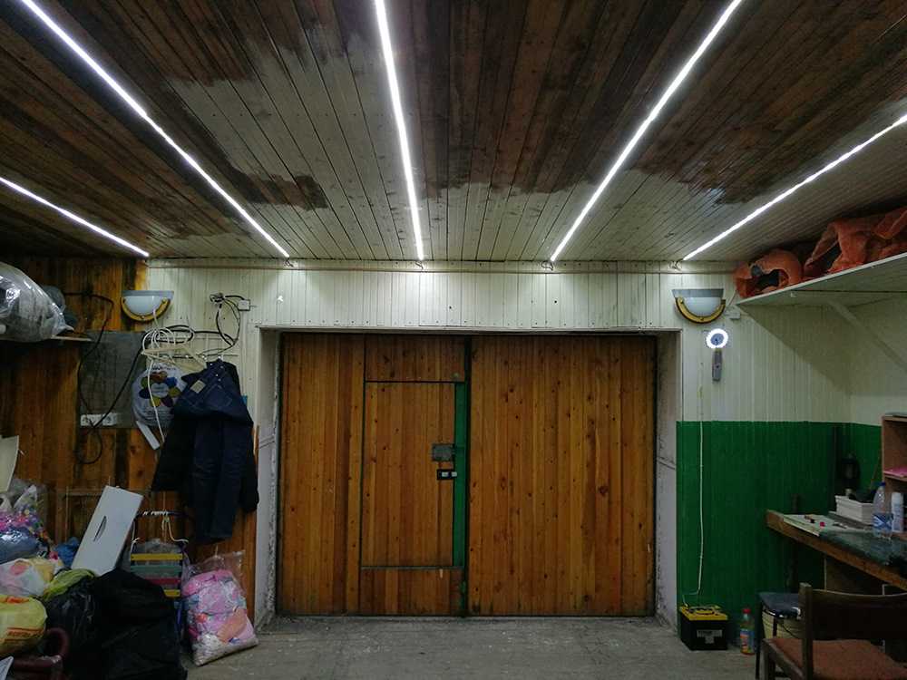 Освещение в гараже своими руками - смотровой ямы и других частей, светодиодами, без электричества