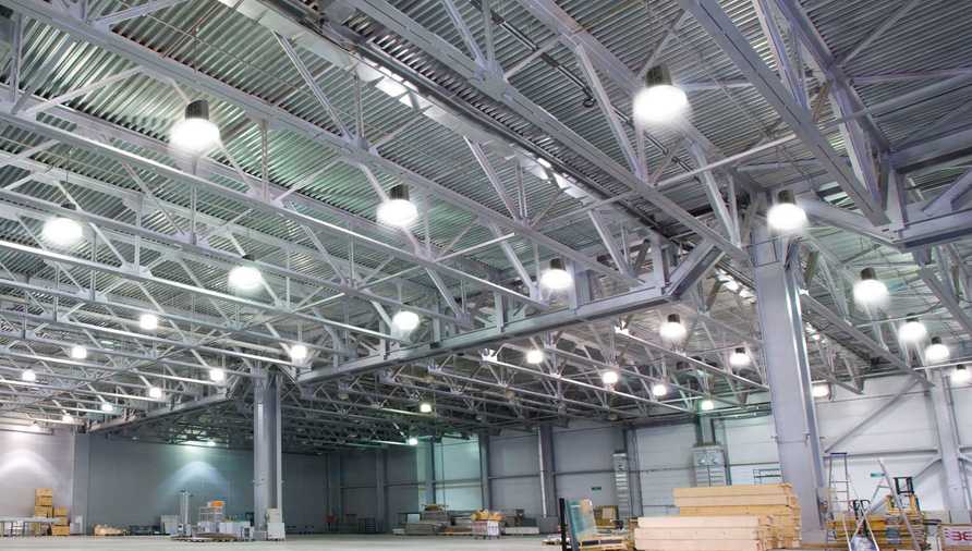 Требования к освещению складов: нормативы, какие светильники используются