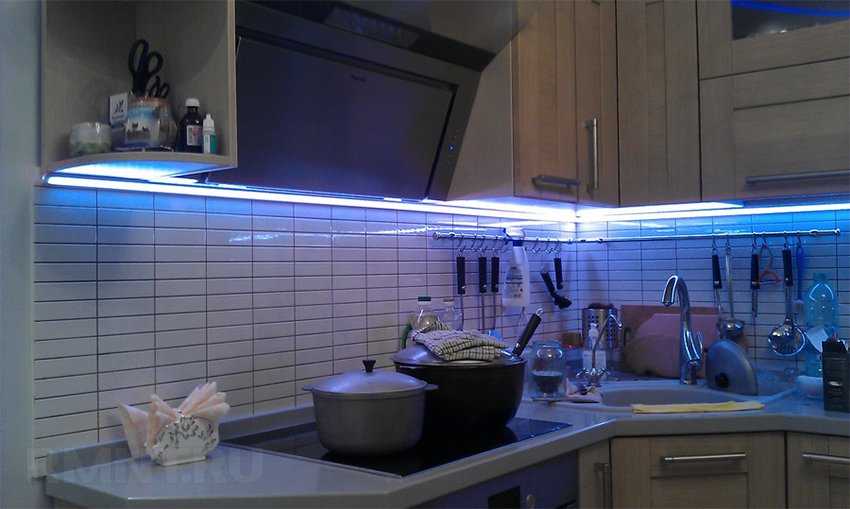 Освещение на кухне — правила освещения на кухне. свет в обеденной и рабочей зоны. виды ламп и их особенности. выбор освещения для кухни-гостиной (фото + видео)