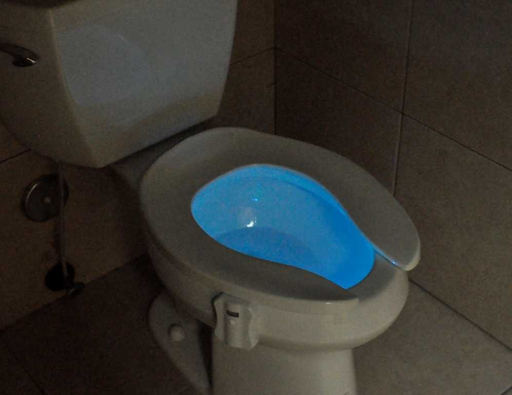 Датчики движения и присутствия для включения света в туалете и ванной