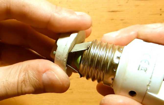 Почему лампочки часто перегорают, как обезопасить люстры