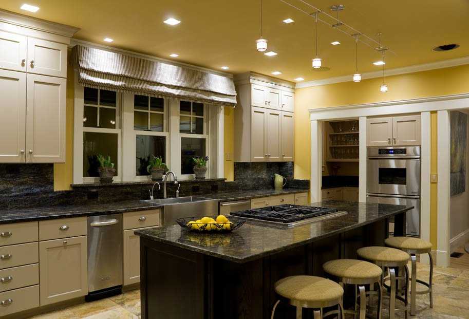 Освещение на кухне (52 фото): как правильно организовать свет в интерьере кухни? дизайн и варианты расположения светильников на потолке и стенах