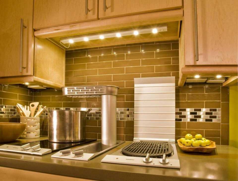 Особенности светодиодной подсветки для рабочей зоны кухни