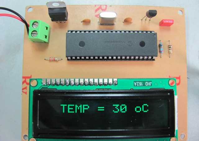 Ниже представлена схема управления светом на основе микроконтроллере PIC12F629 Простота схемы регулятора  обеспечивает  легкую повторяемость