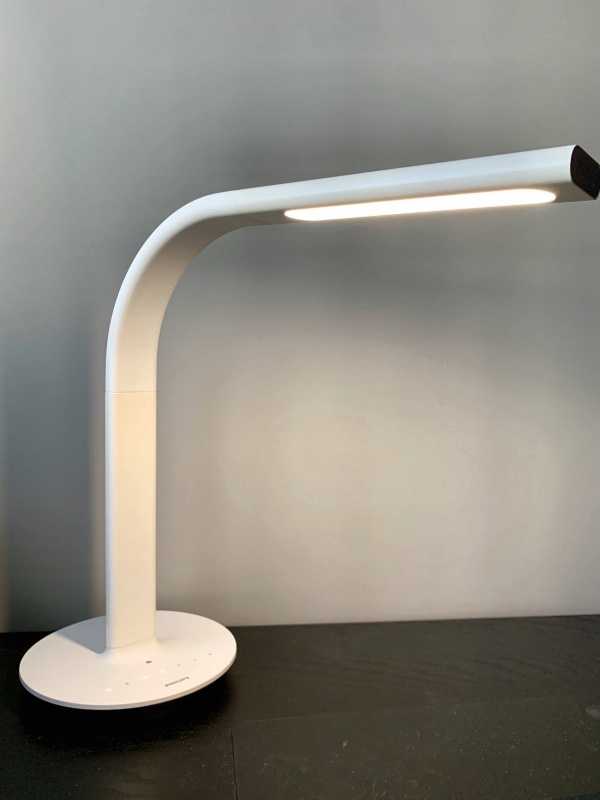 Настольная лампа для офиса: подробно о выборе лучшей модели