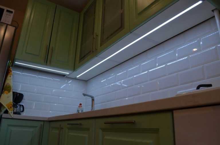 Тонкости процесса установки светодиодной ленты на кухне